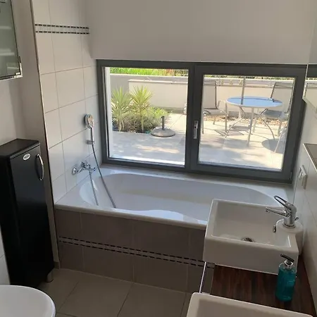 Panorama Apartment *